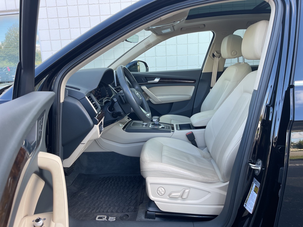 2018 Audi Q5 2.0T Premium photo 16