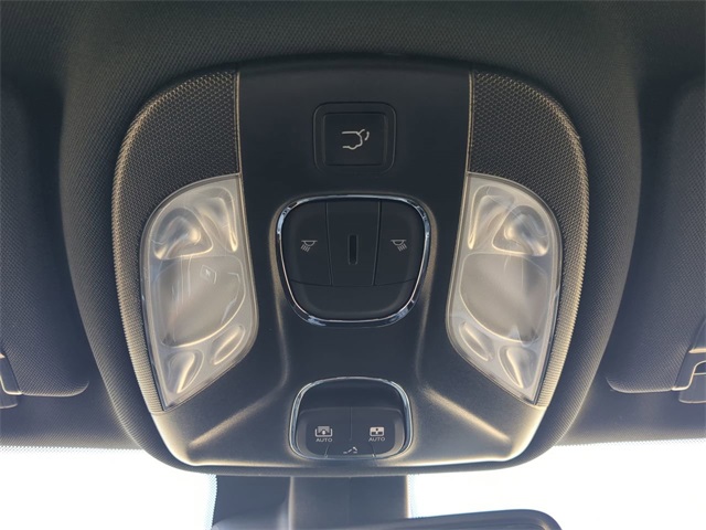 2025 Jeep Compass North Edition Latitude photo 21