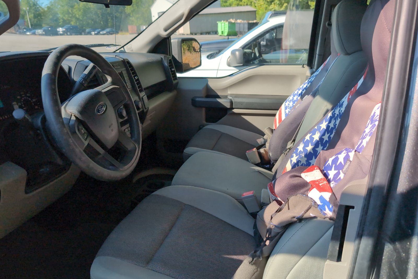 2019 Ford F-150 XL photo 2