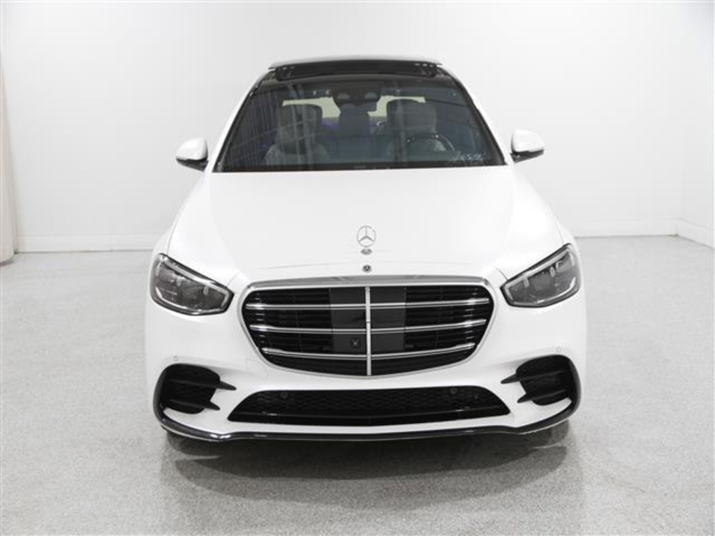 2022 Mercedes Benz S 580 4MATIC photo 2
