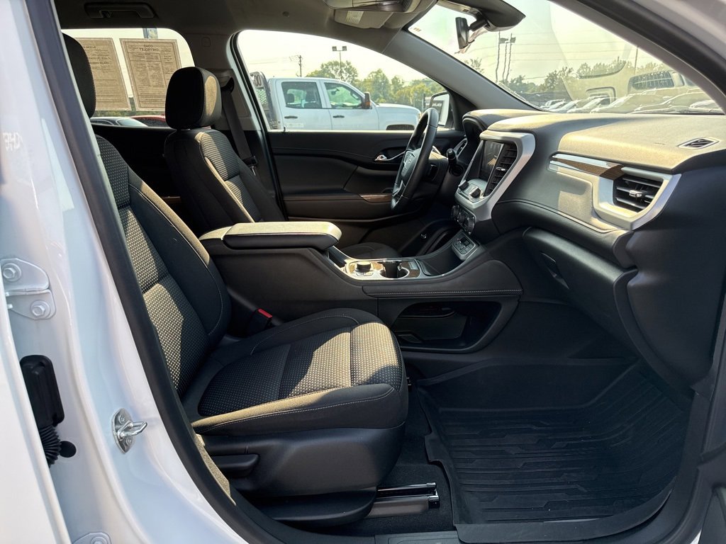 2023 Gmc Acadia SLE photo 9