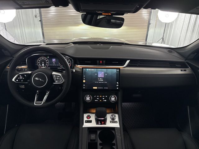 2026 Jaguar F-PACE P250 R-Dynamic S photo 21