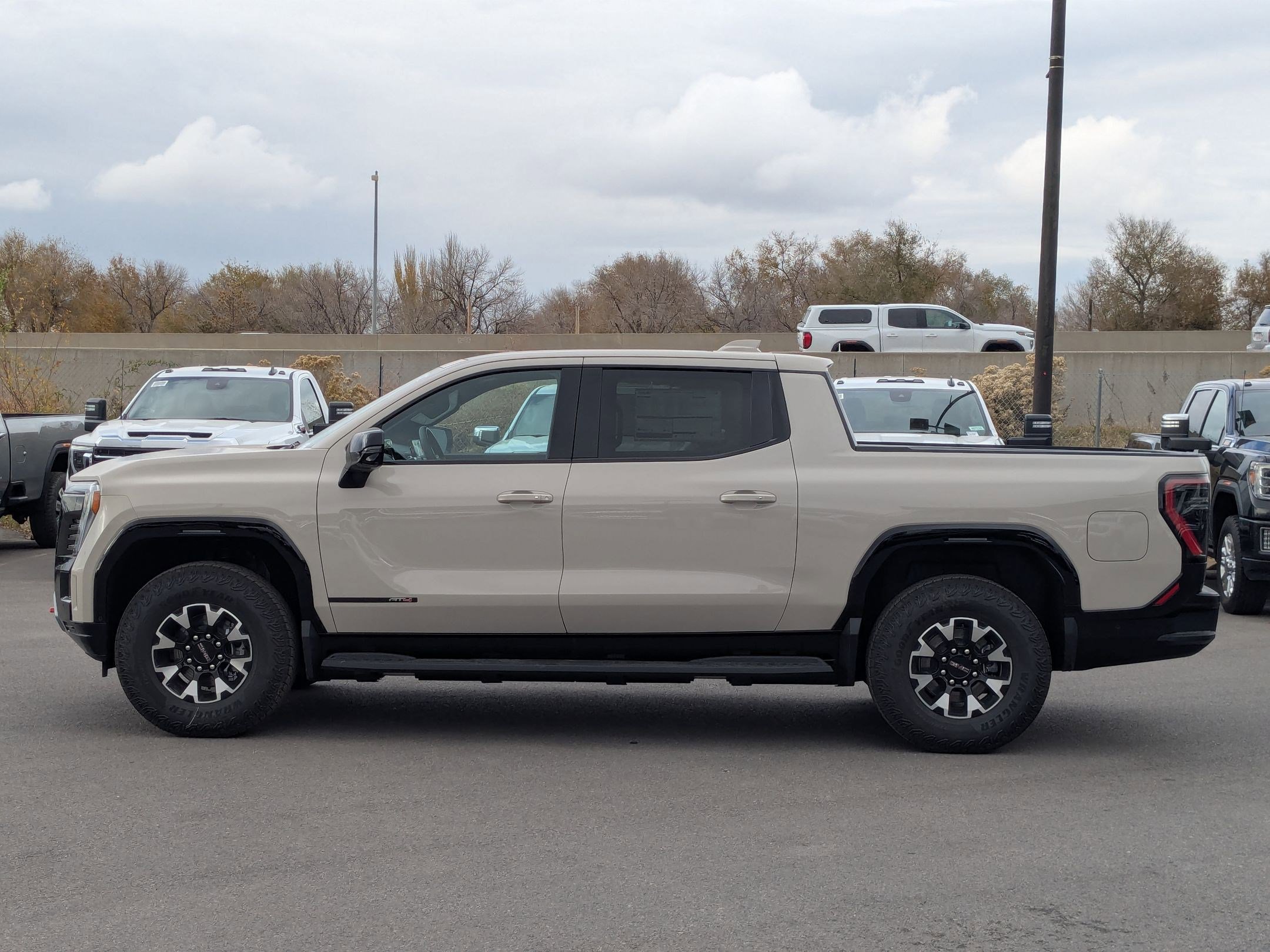 2026 Gmc Sierra EV AT4 photo 2