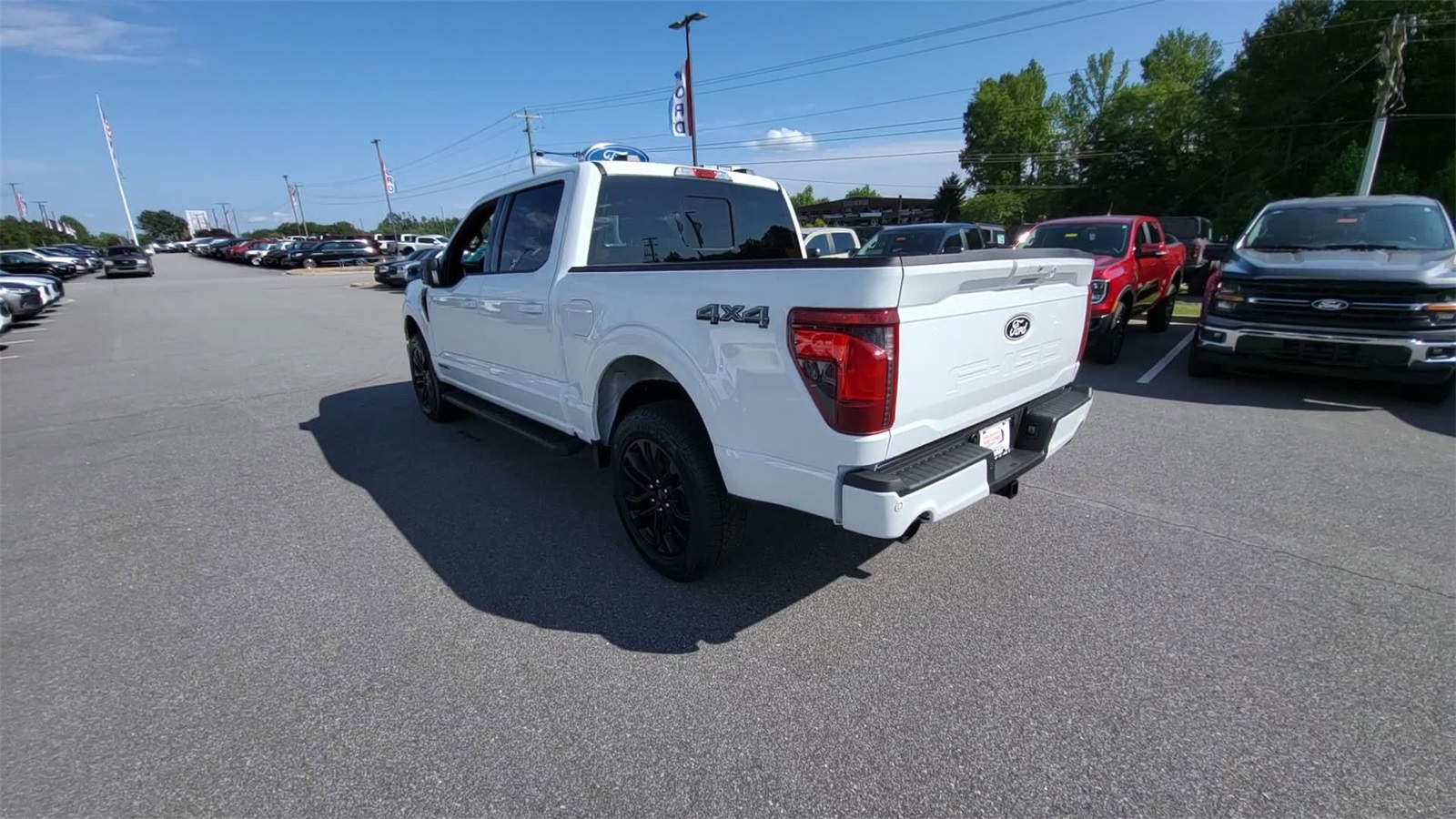2025 Ford F-150 XLT photo 2