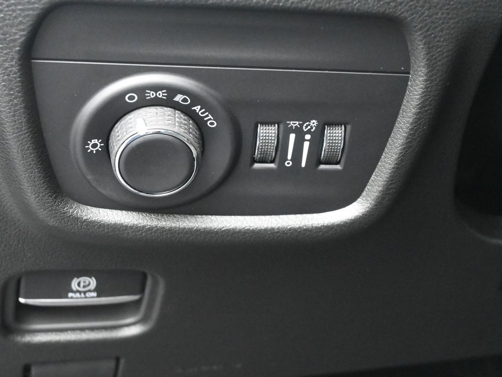 2025 Jeep Grand Cherokee Altitude X photo 18