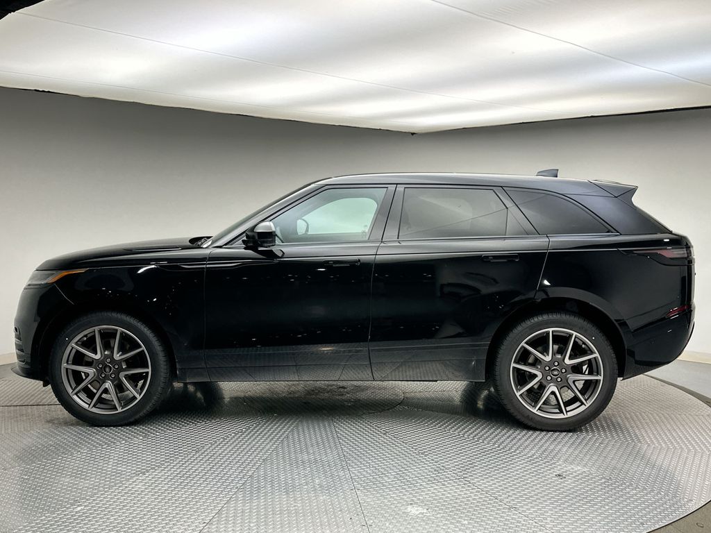 2026 Land Rover Range Rover Velar SE photo 2