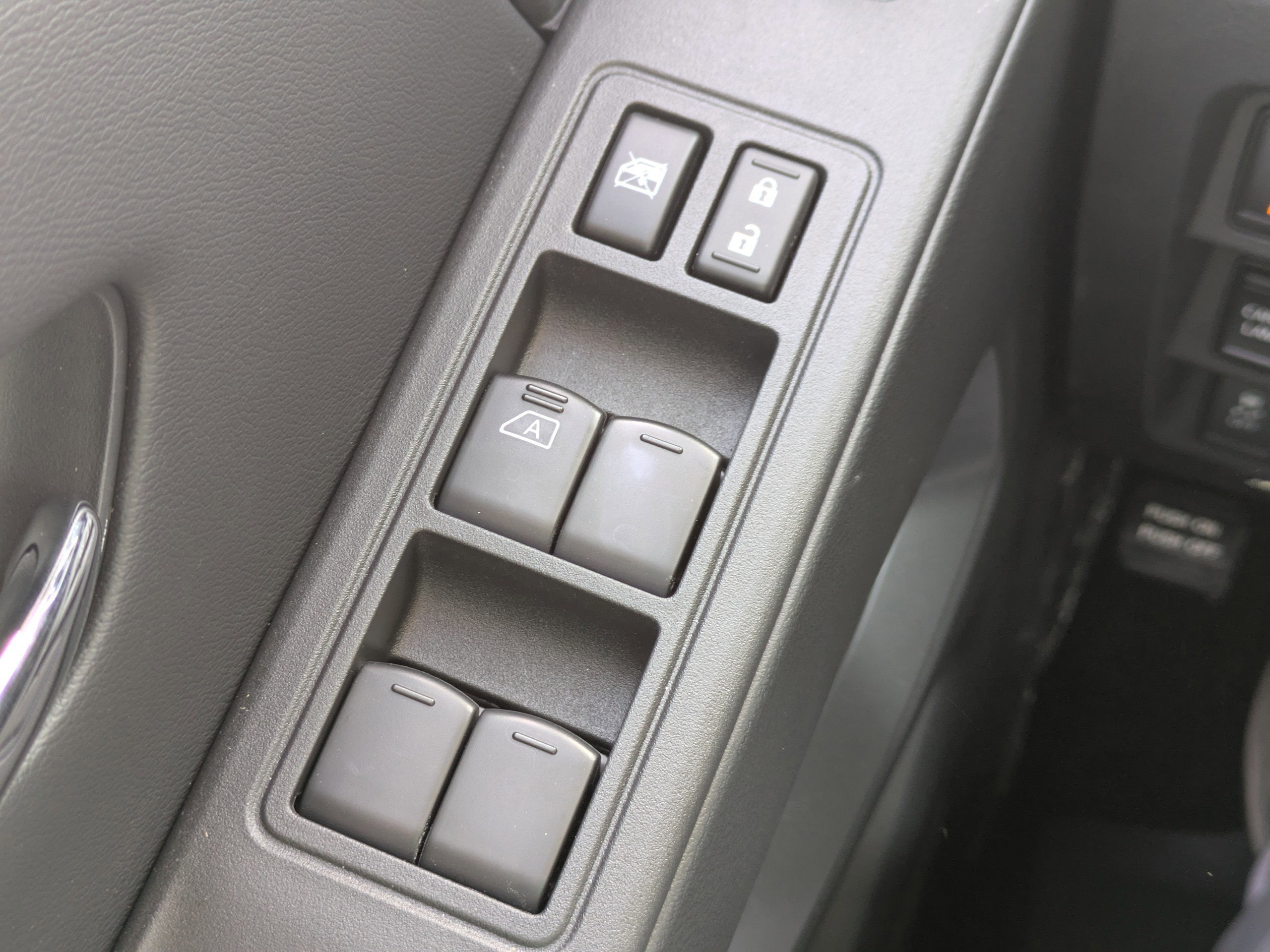 2025 Nissan Frontier Crew Cab SV photo 19