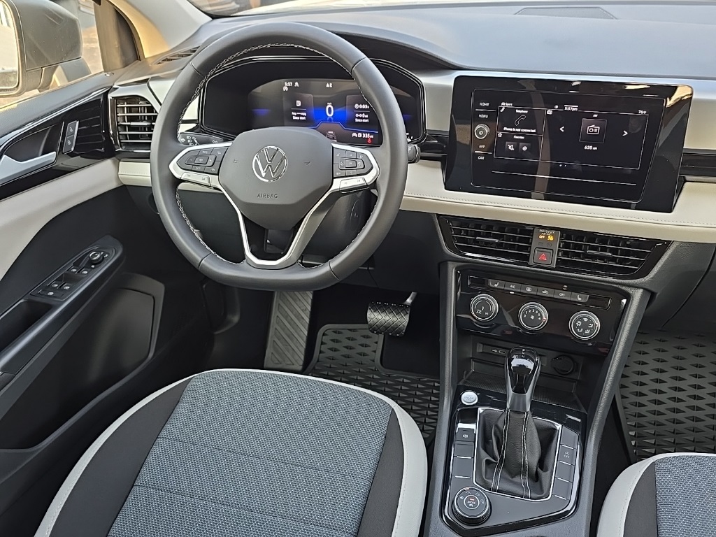 2025 Volkswagen Taos S photo 20