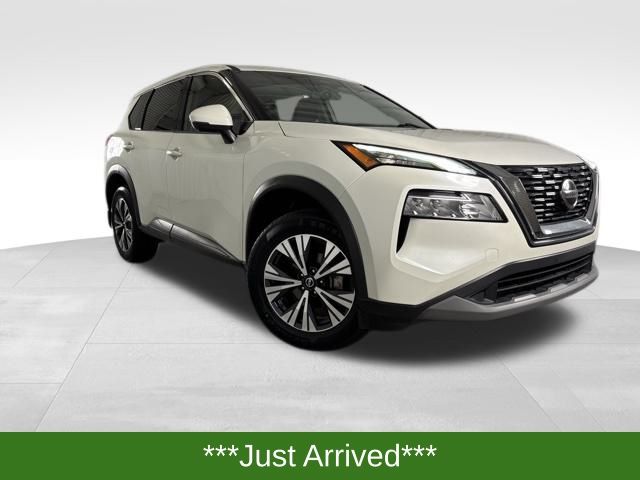 2021 Nissan Rogue SV's photo