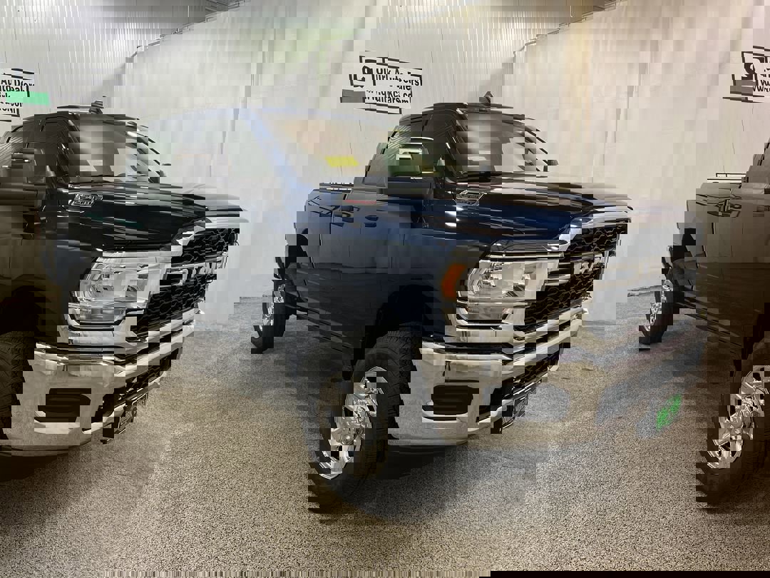 2024 Ram 2500 Tradesman photo 3