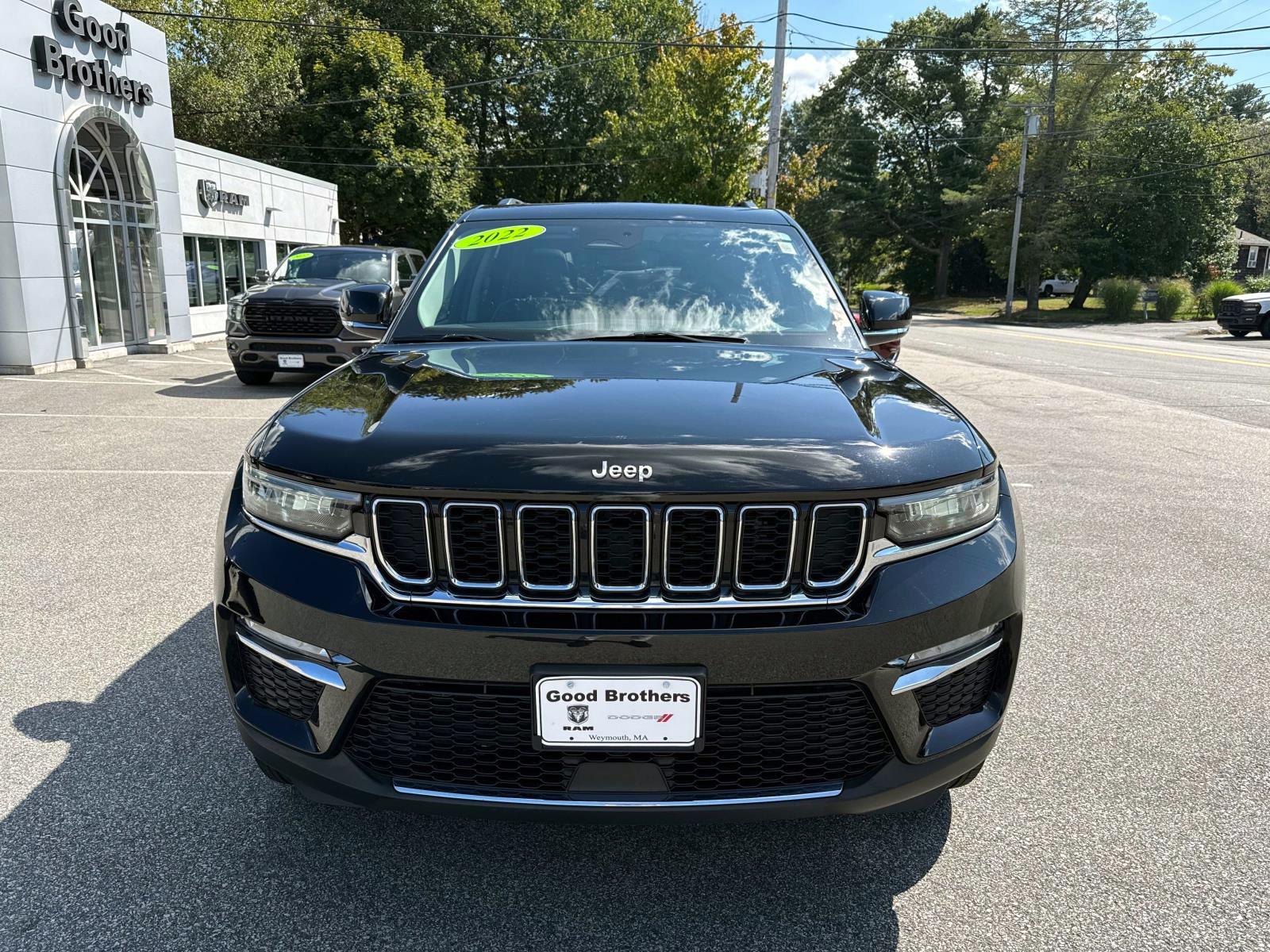 2022 Jeep Grand Cherokee Limited photo 2
