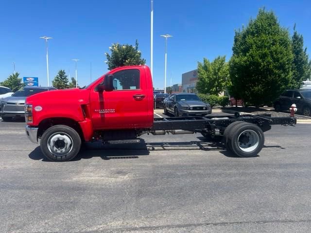 2024 Chevrolet Silverado 5500HD Work Truck photo 4