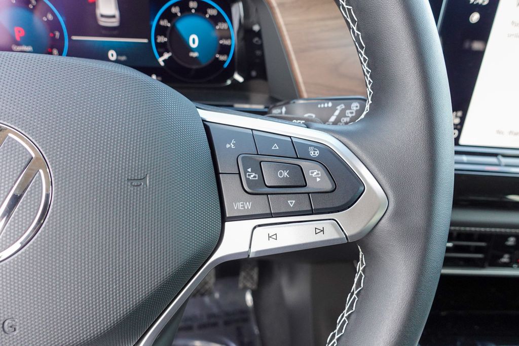 2026 Volkswagen Atlas SE Technology photo 17