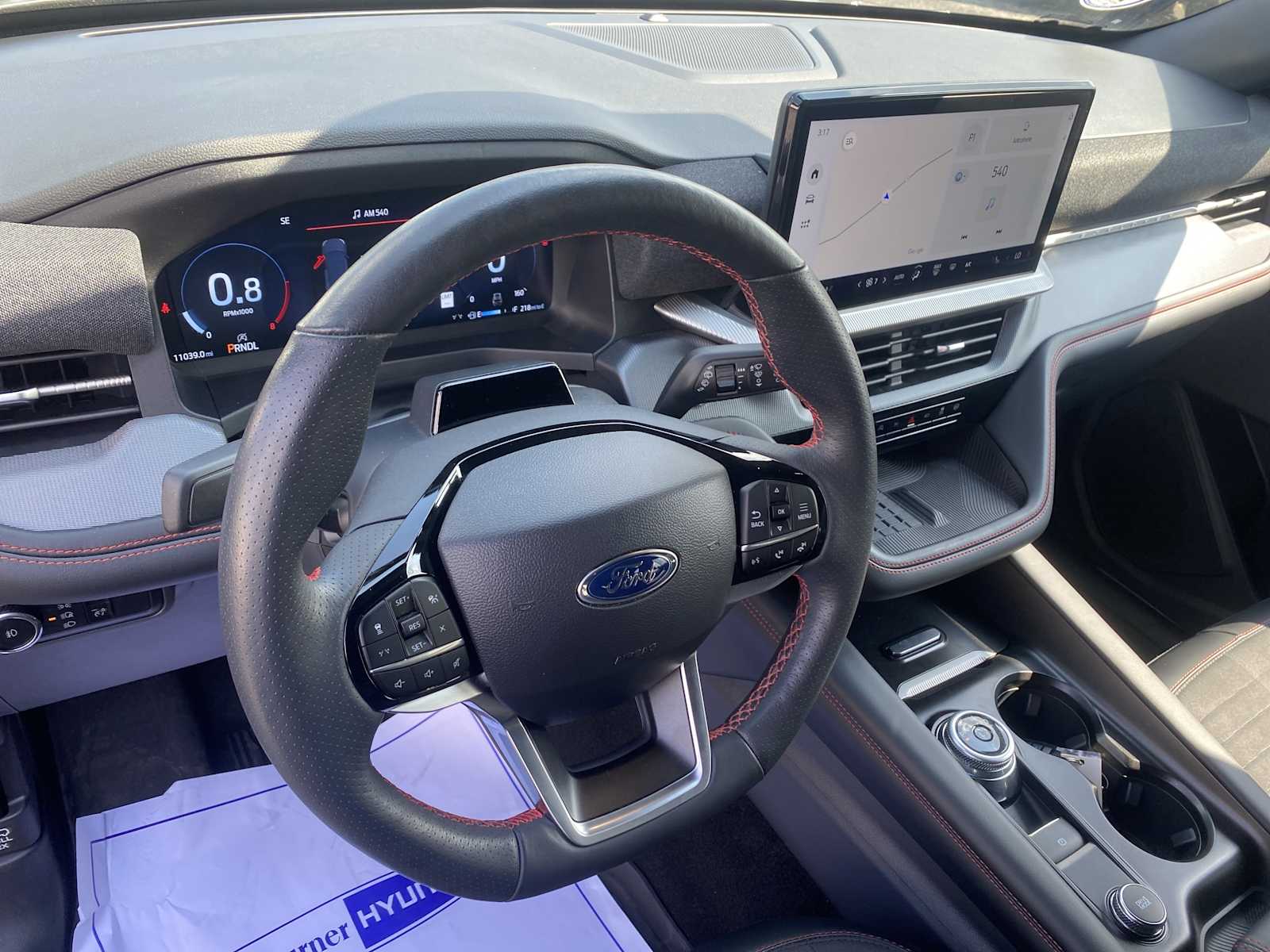 2025 Ford Explorer ST-Line photo 12