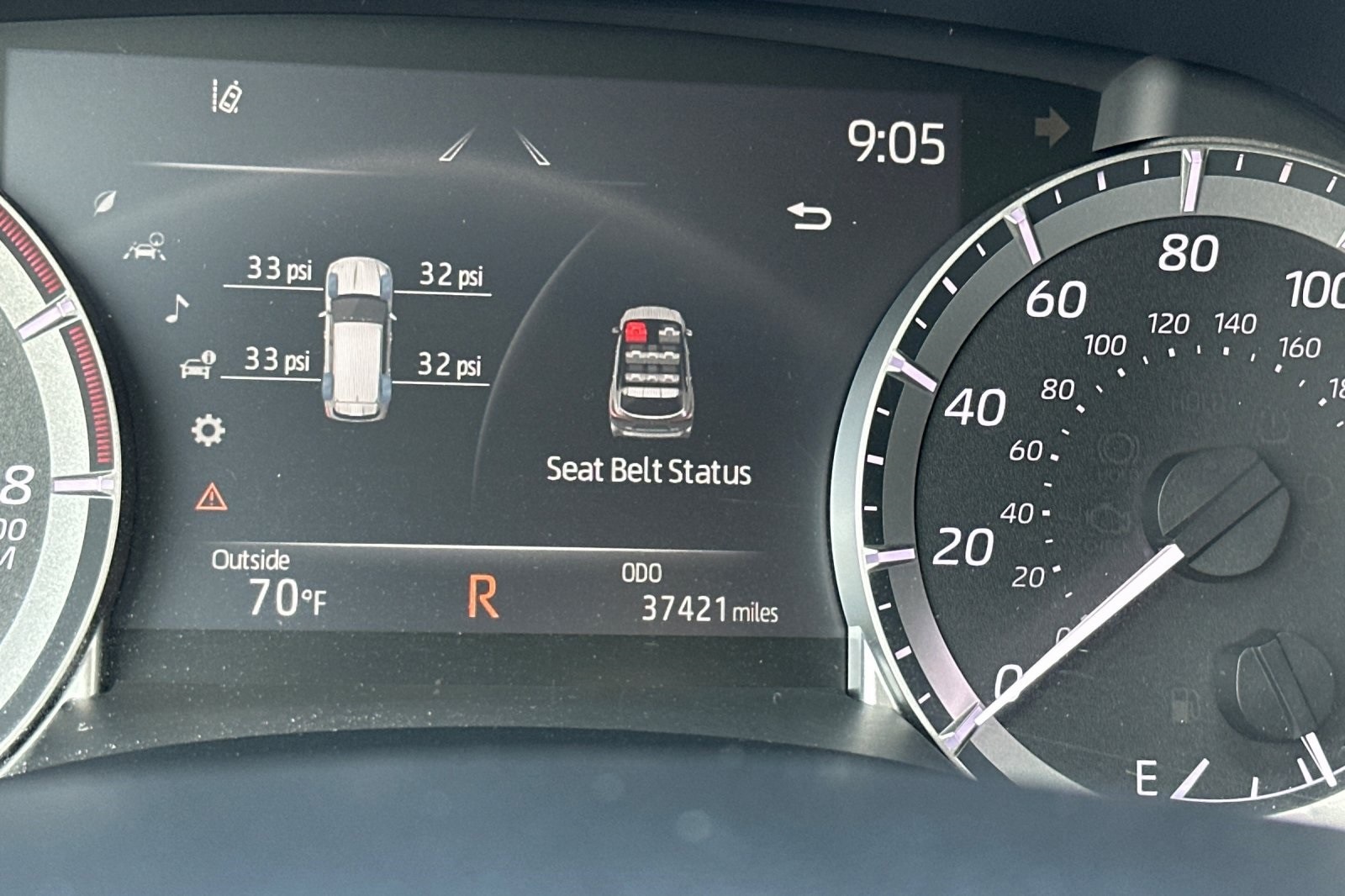 2023 Toyota Highlander L photo 29