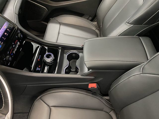 2025 Jeep Grand Cherokee Limited photo 21