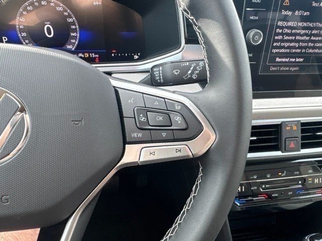 2025 Volkswagen Taos SE photo 21