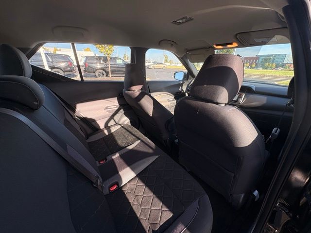 2019 Nissan Kicks S photo 12