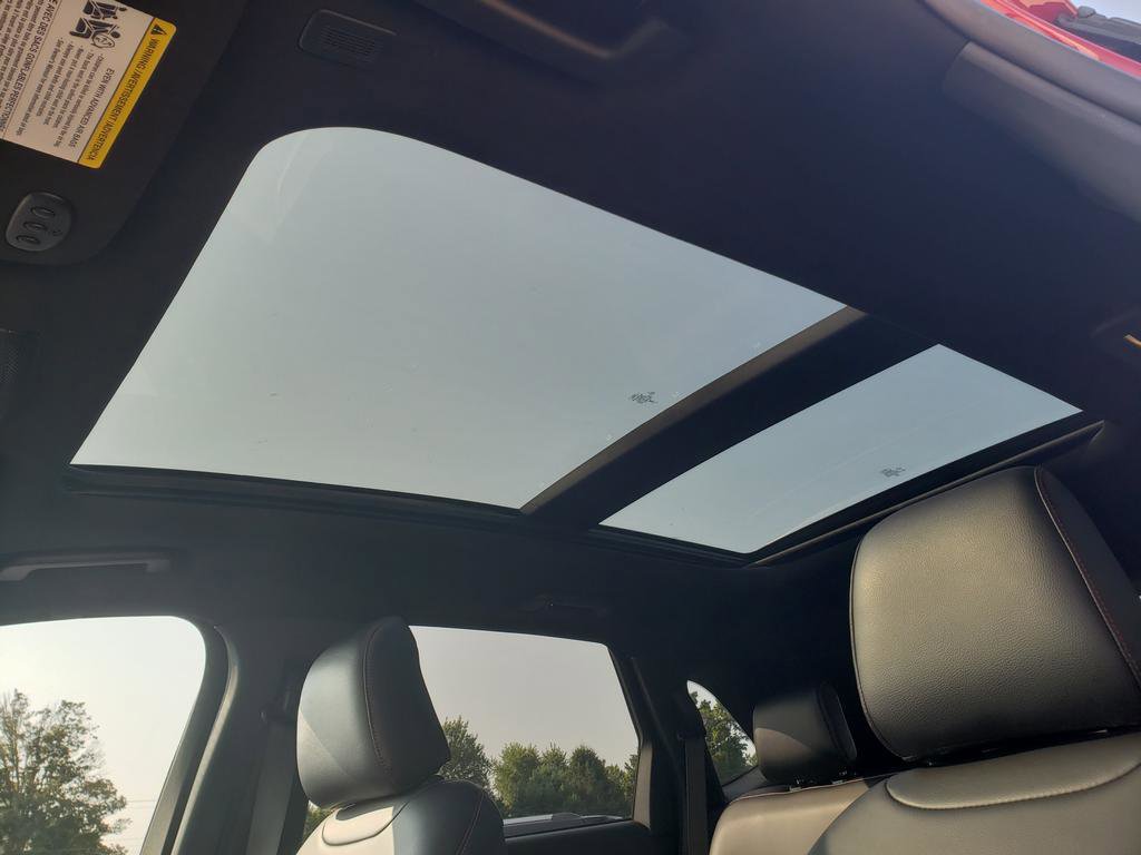 2024 Ford Edge ST-Line photo 19