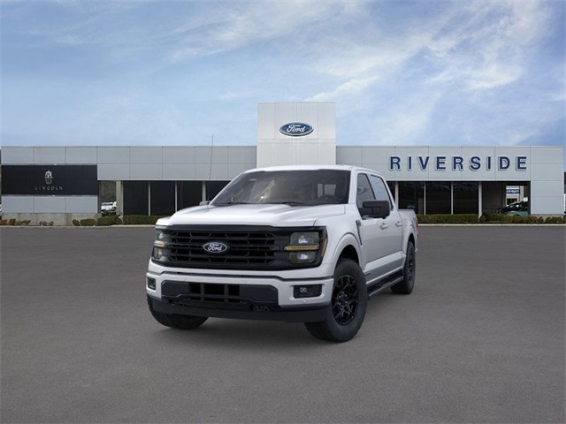 2025 Ford F-150 XLT photo 2