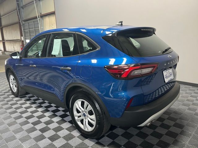 2023 Ford Escape Base photo 3