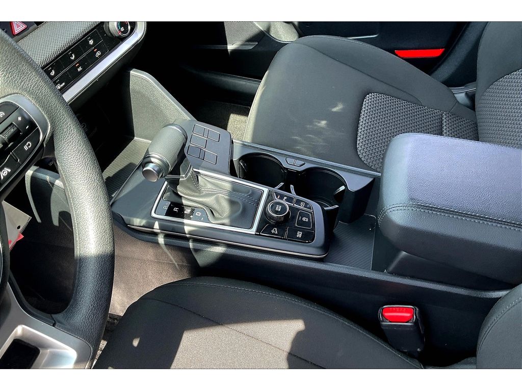 2024 Kia Sportage LX photo 17