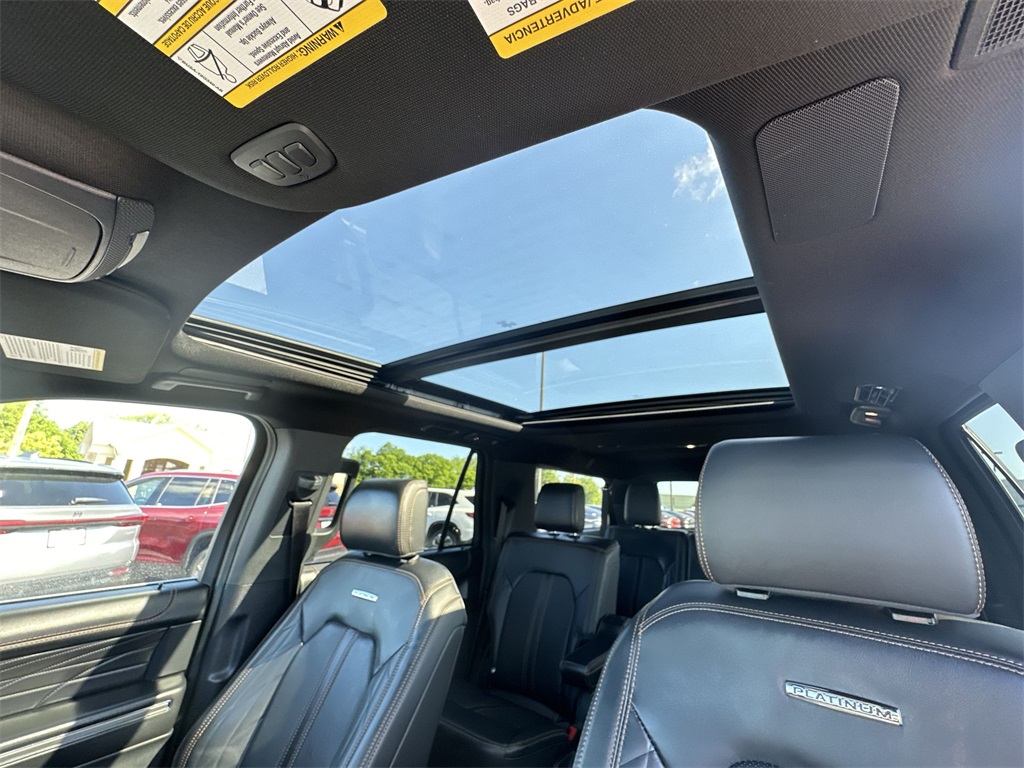 2024 Ford Expedition MAX Platinum photo 22