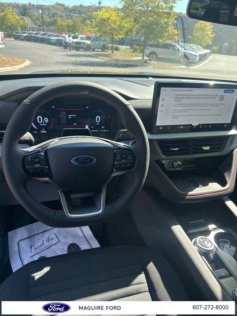 2025 Ford Explorer ST-Line photo 13