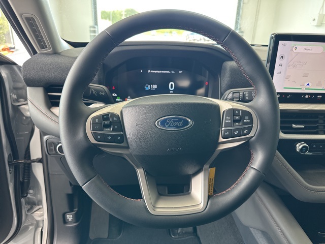 2025 Ford Explorer photo 14