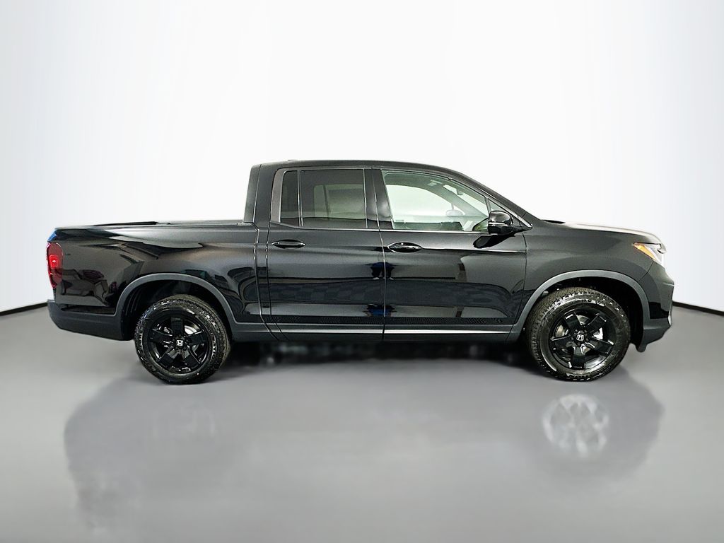 2026 Honda Ridgeline Black Edition photo 3