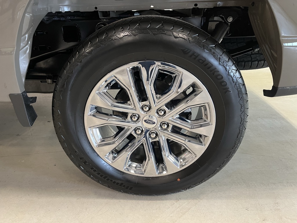 2025 Ford F-150 XLT photo 9