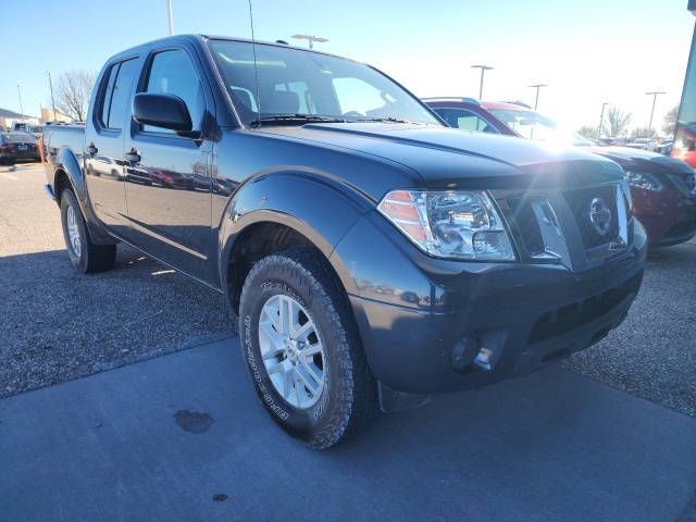 2015 Nissan Frontier SV's photo