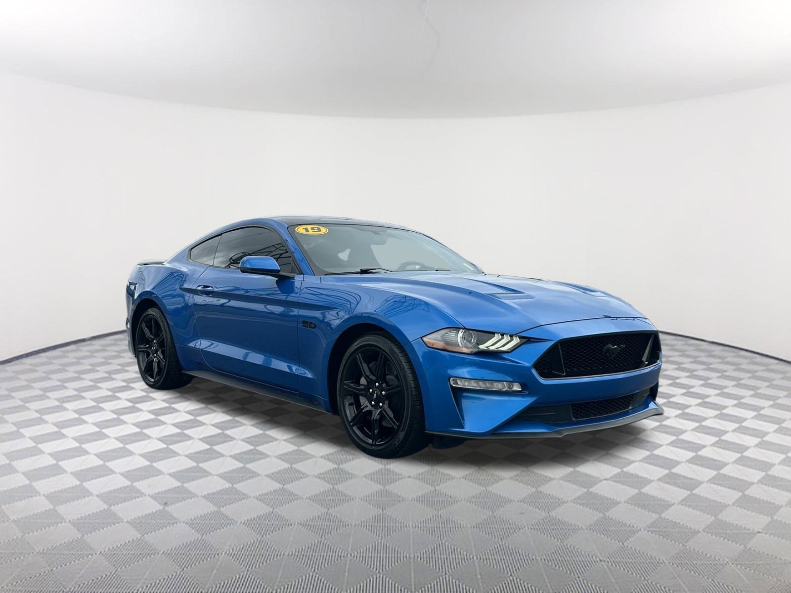 2019 Ford Mustang GT Premium photo 3