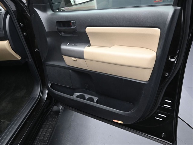 2012 Toyota Sequoia SR5 photo 26