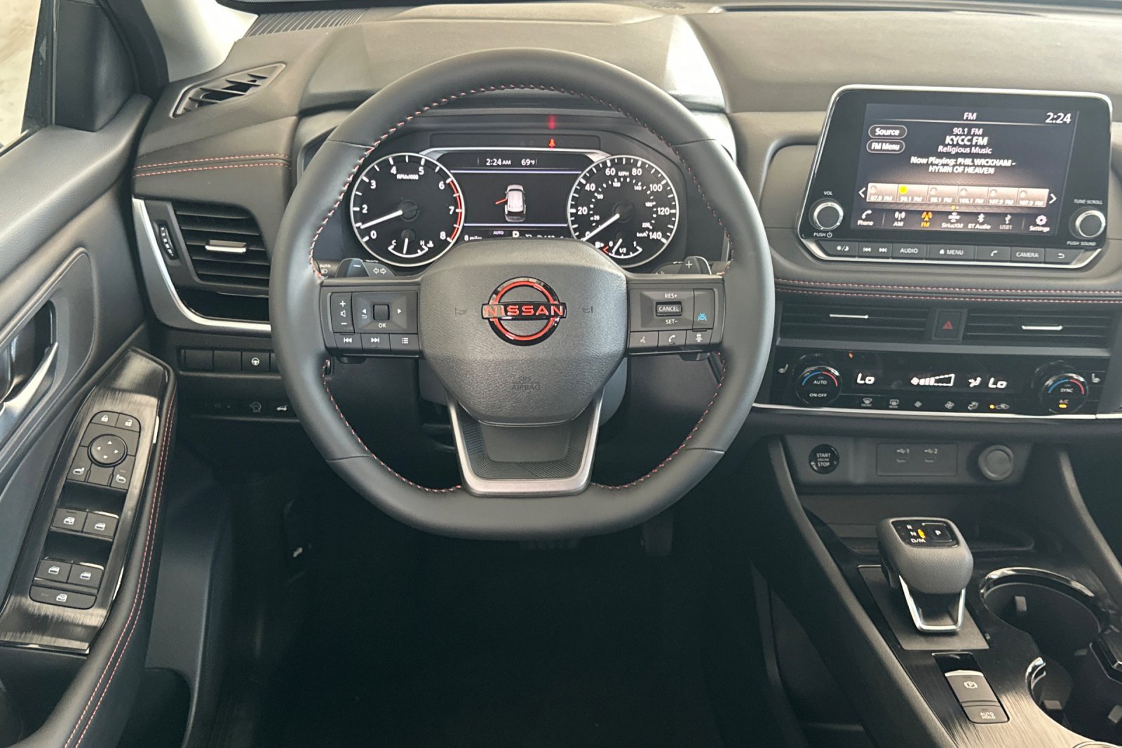 2026 Nissan Rogue AWD photo 12