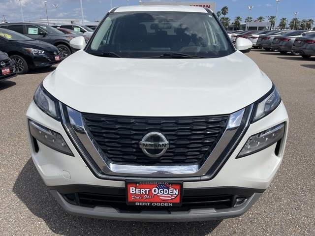 2021 Nissan Rogue SV photo 2