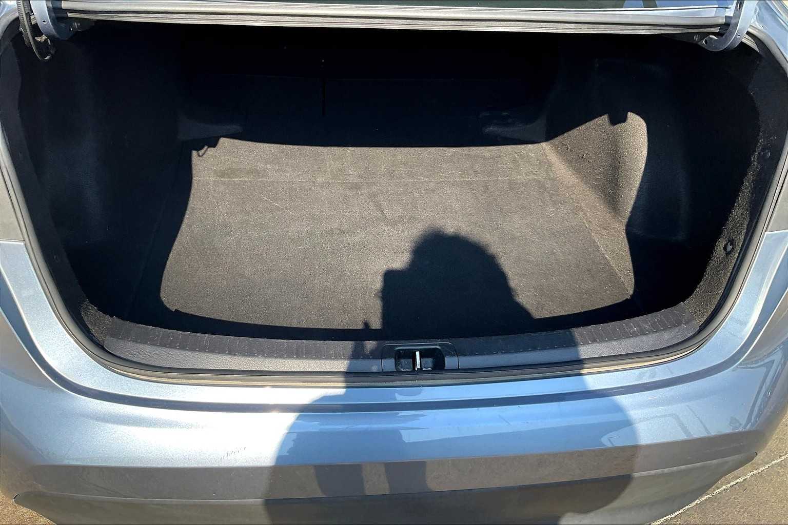 2024 Toyota Corolla LE photo 28