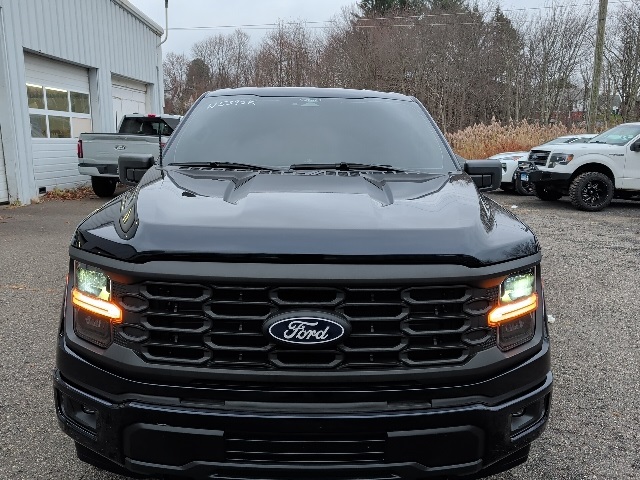 2024 Ford F-150 XL photo 2