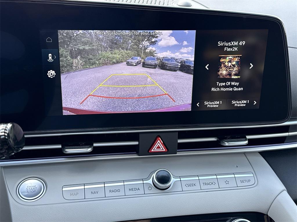 2025 Hyundai Elantra Limited photo 23