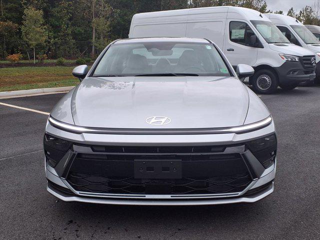 2026 Hyundai Sonata Hybrid Blue photo 2