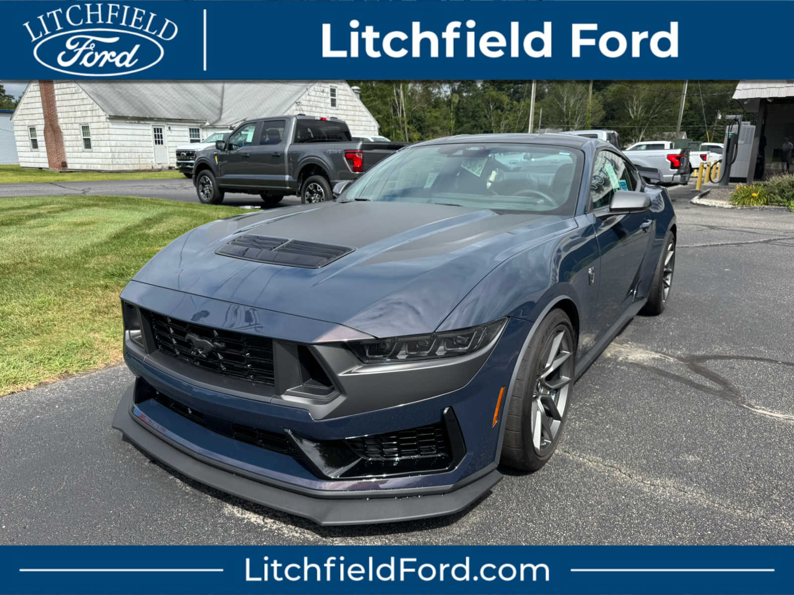 2025 Ford Mustang Dark Horse's photo