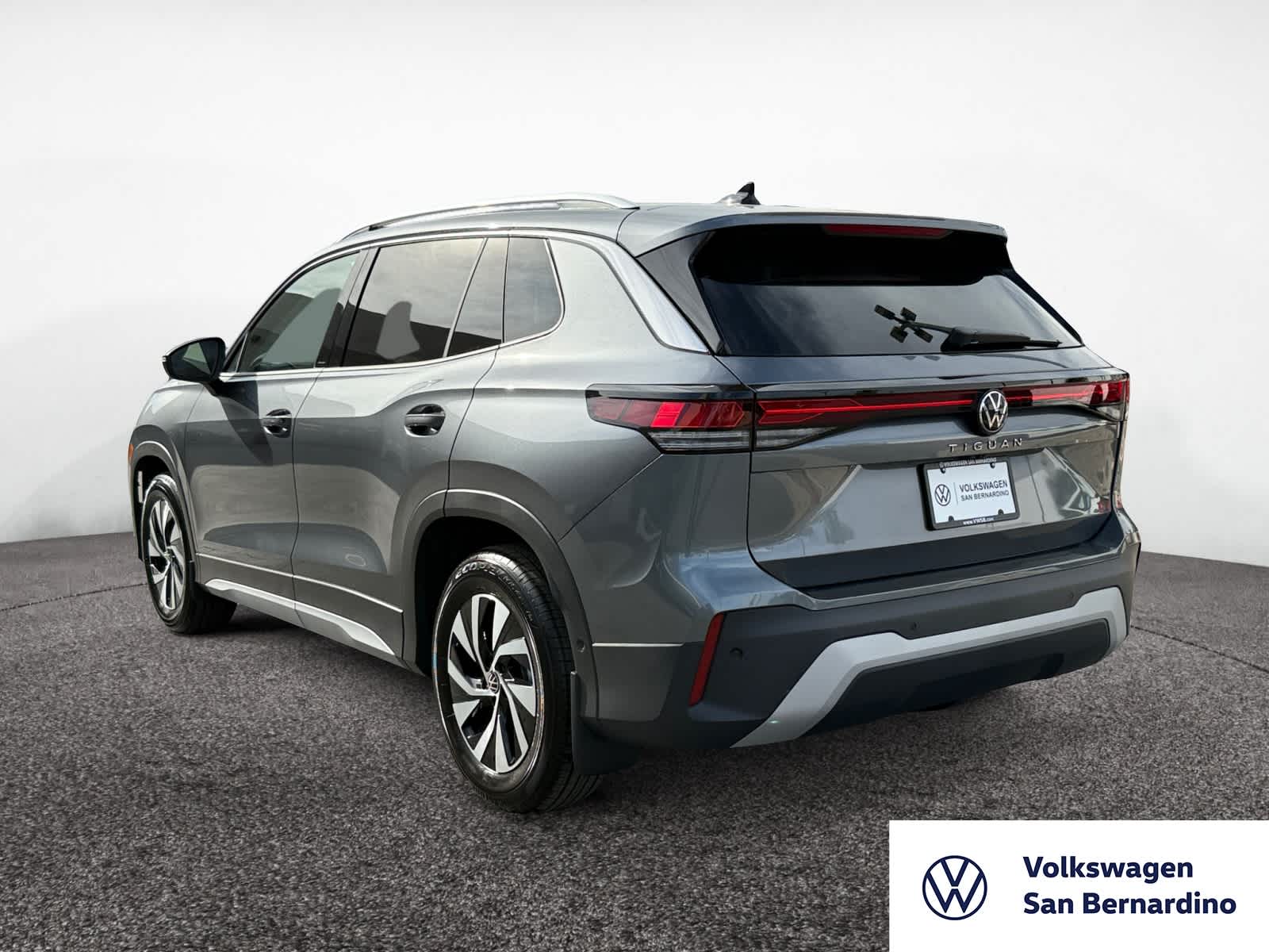 2026 Volkswagen Tiguan S photo 3