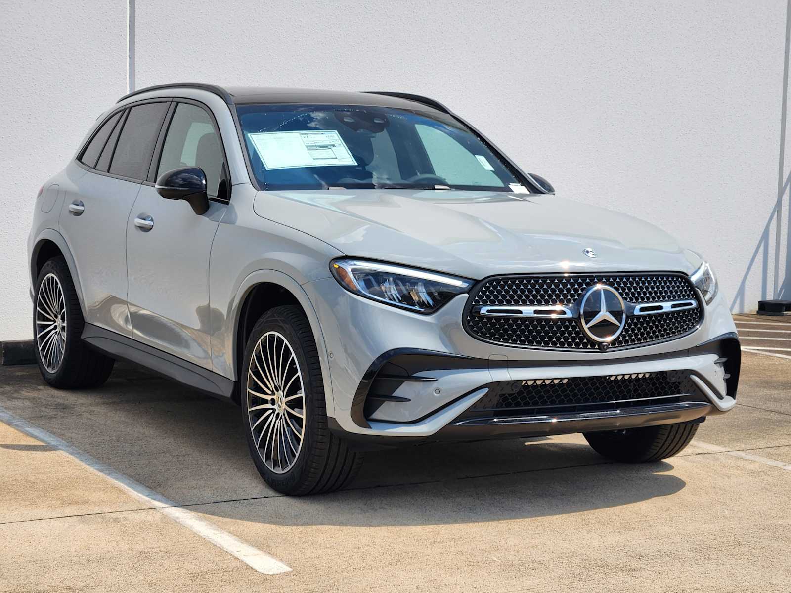 2026 Mercedes Benz GLC 300 photo 2