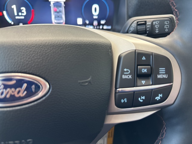 2025 Ford Explorer photo 12