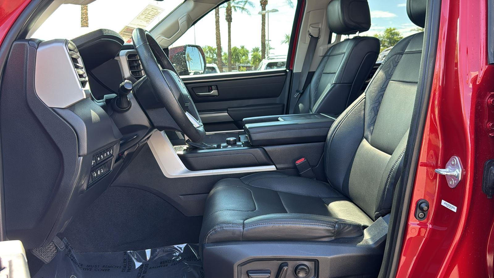 2023 Toyota Sequoia SR5 photo 23