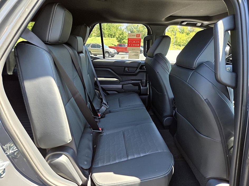 2025 Toyota 4Runner TRD Off-Road Premium photo 16