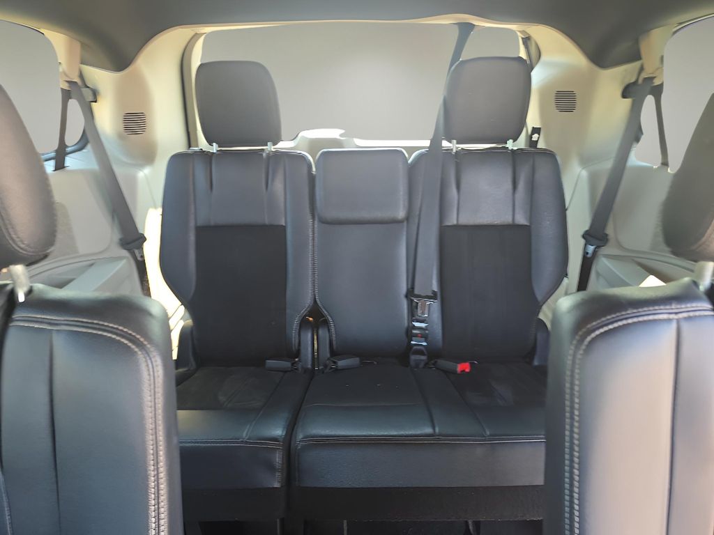 2020 Dodge Grand Caravan SXT photo 16