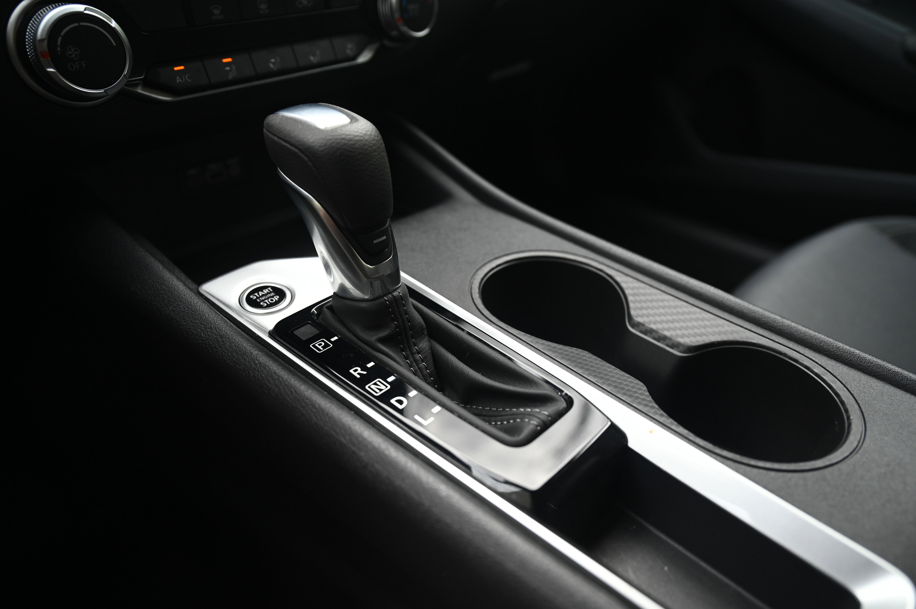 2025 Nissan Altima SV photo 17