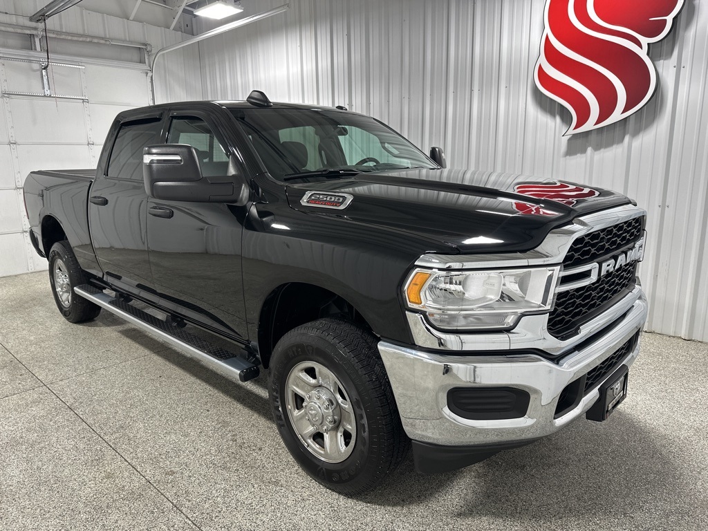2024 Ram 2500 Tradesman photo 2