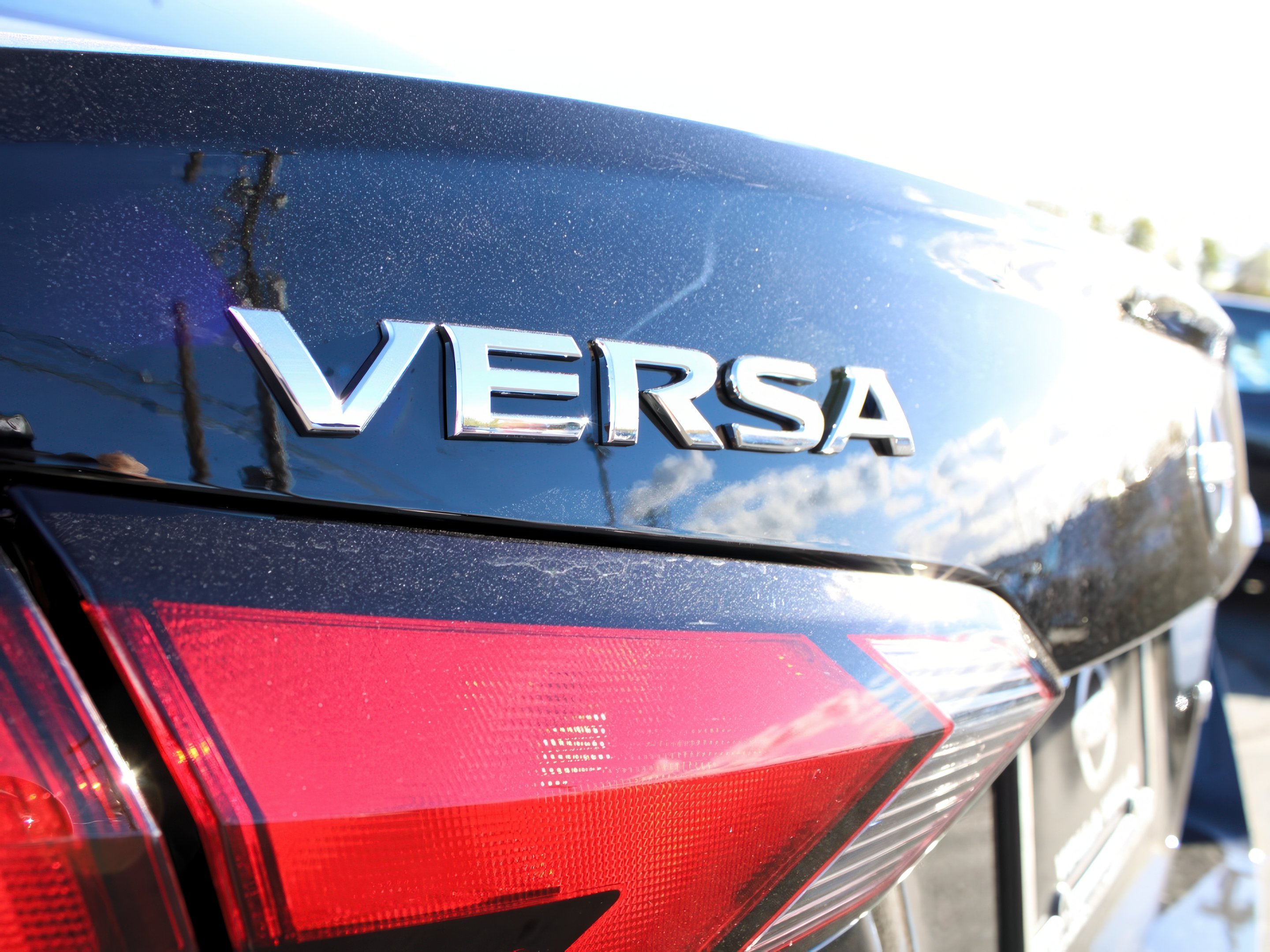2025 Nissan Versa S photo 30